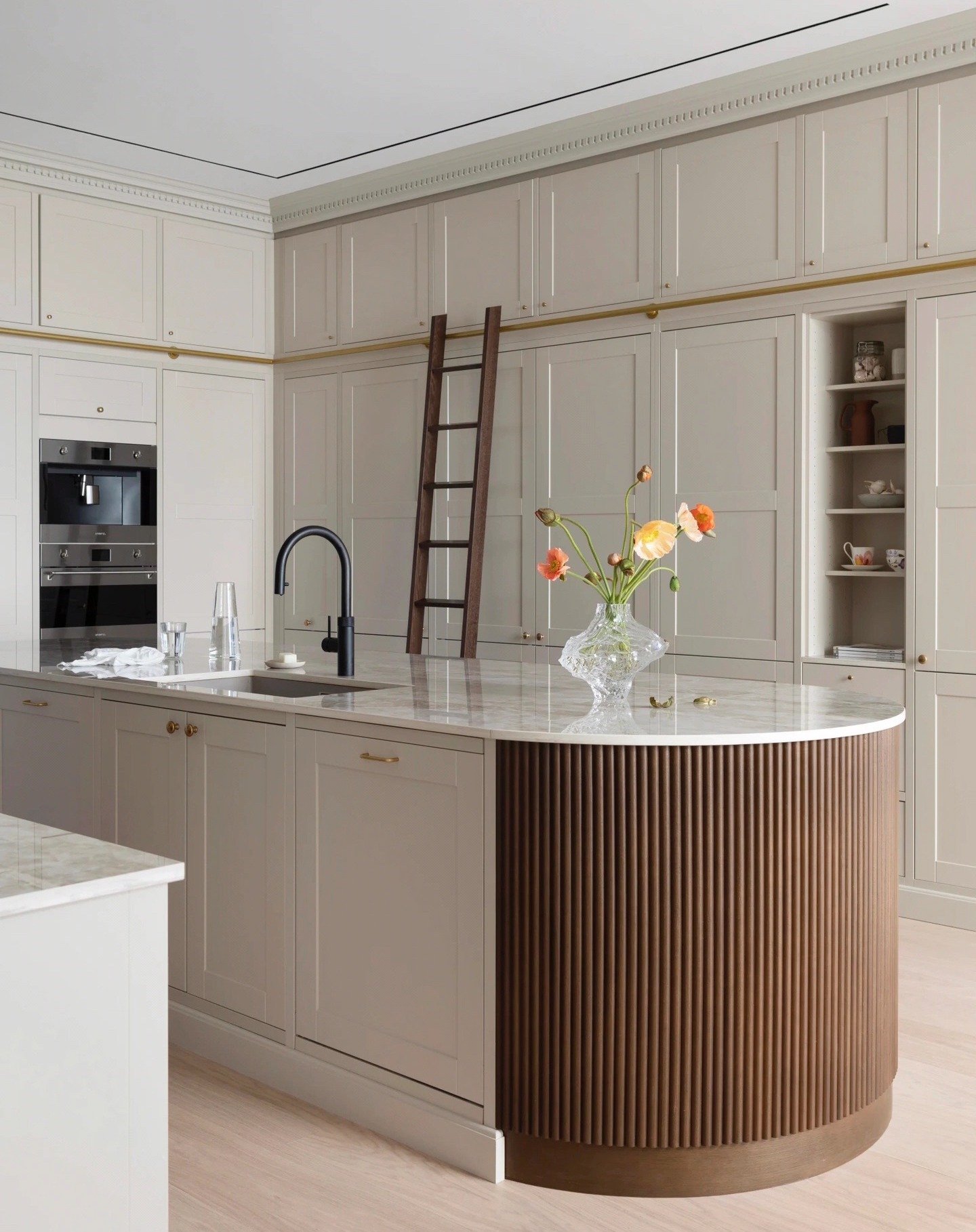 Curved Island Design